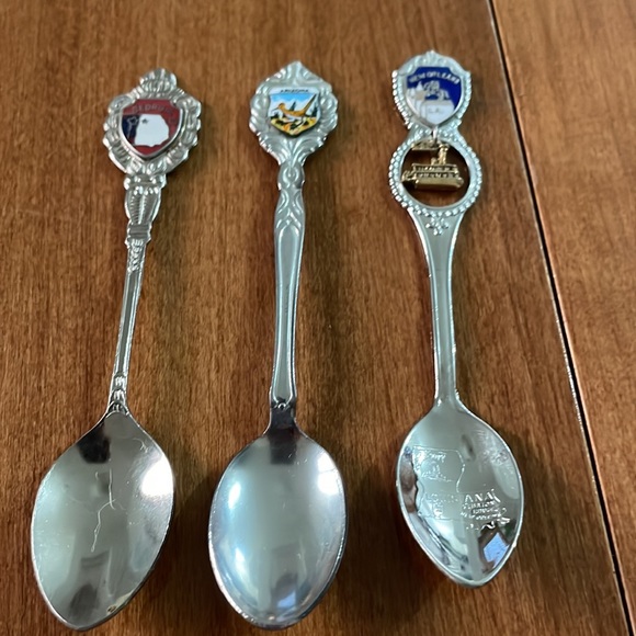 Souvenir spoons from places in United States - Picture 7 of 7